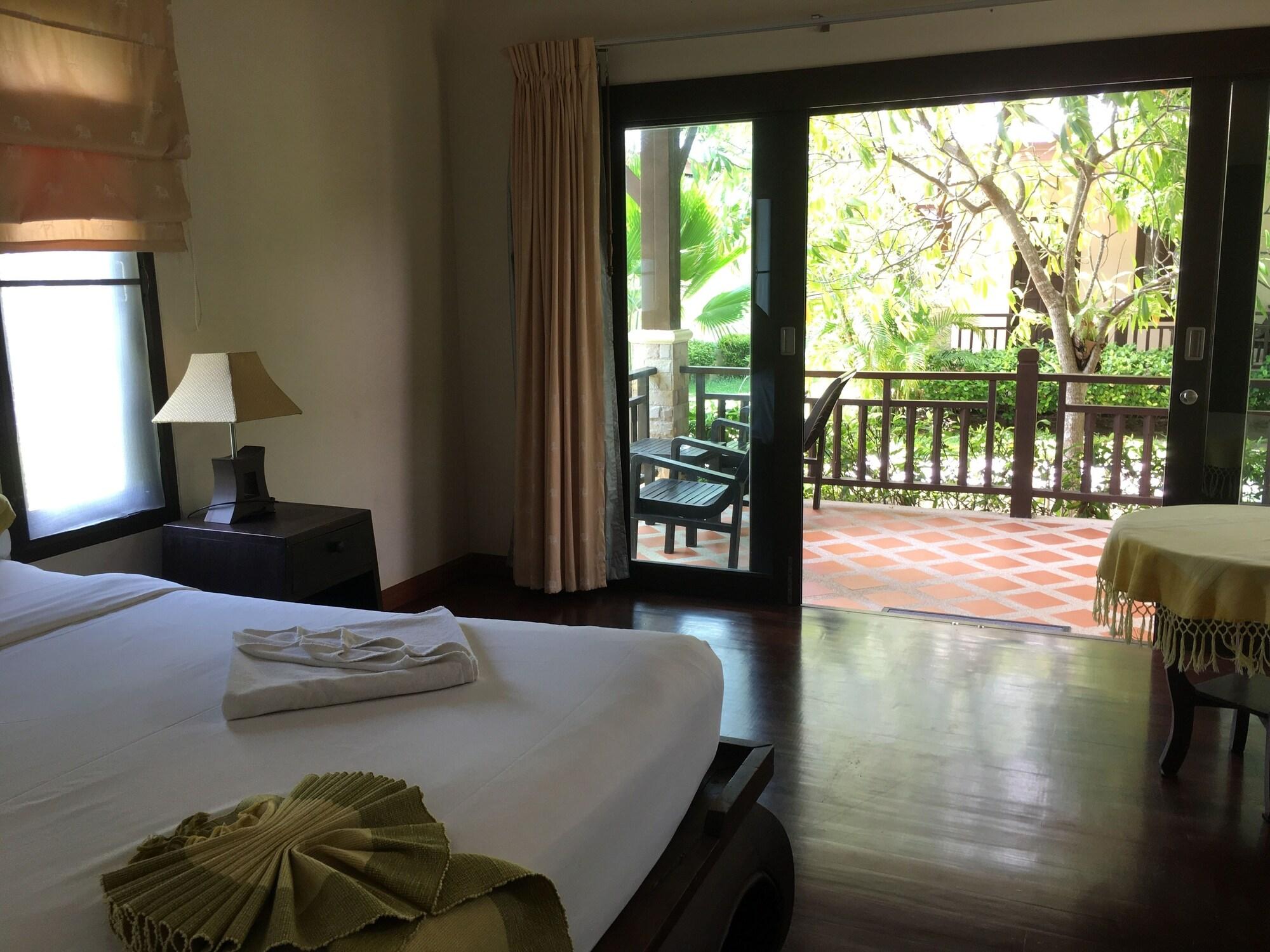 Grand Manita Beach Resort Lamai Beach  Exterior photo